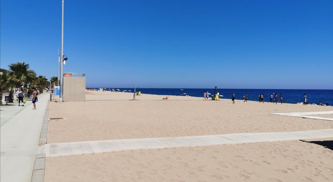 Apartamento A 100 Metros De La Playa Pineda de Mar Esterno foto